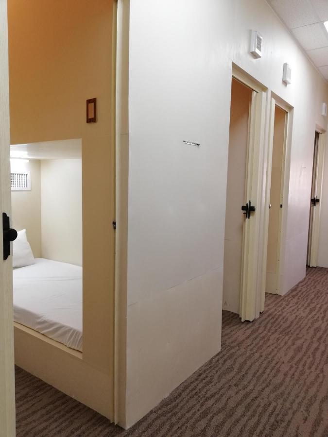 Subic Bay Hostel オロンガポ エクステリア 写真