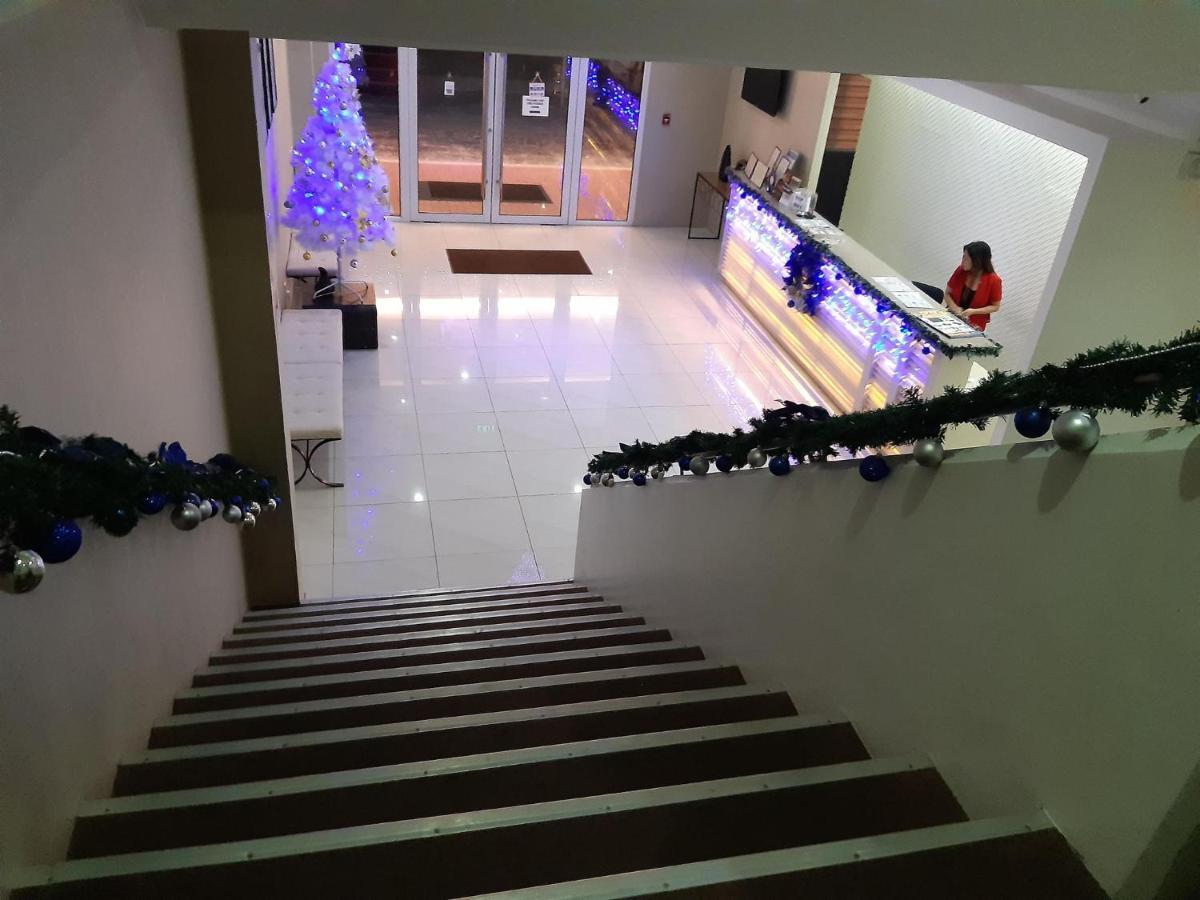 Subic Bay Hostel オロンガポ エクステリア 写真